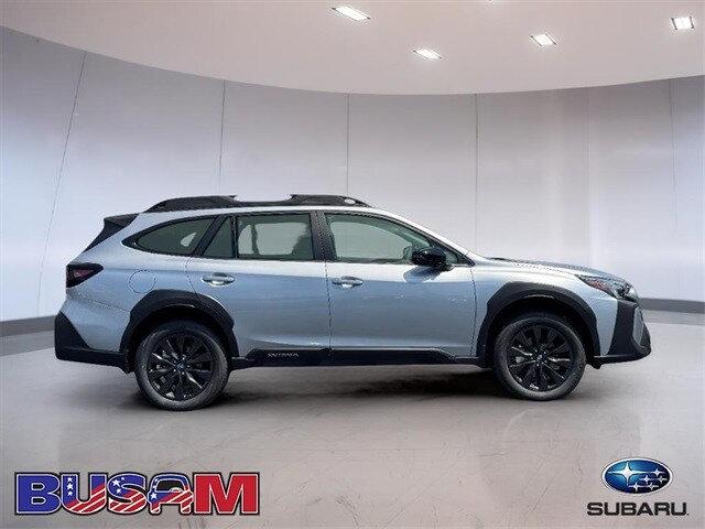 2025 Subaru Outback Onyx Edition photo 3