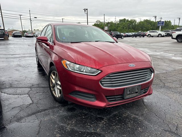 2016 Ford Fusion SE FWD's photo