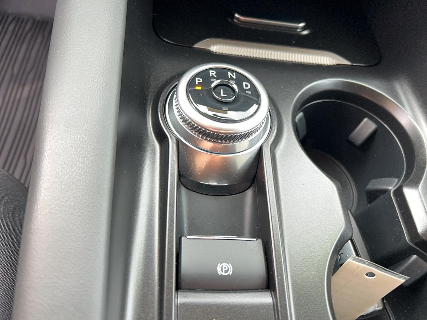 2025 Ford Explorer Active - Photo 18