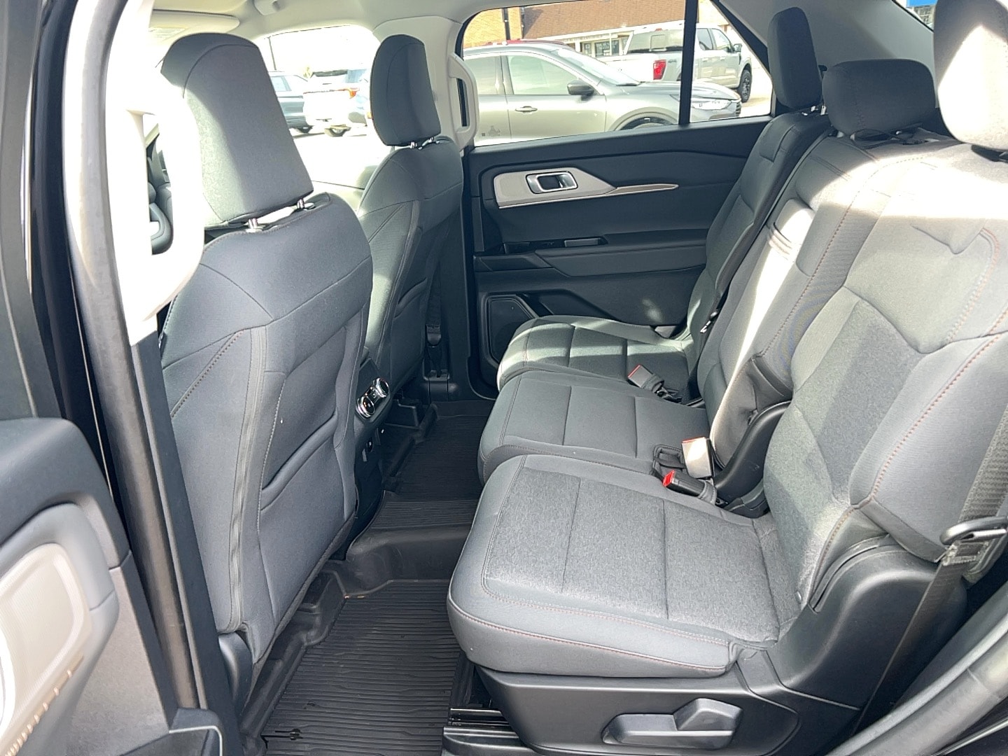 2025 Ford Explorer Active - Photo 9