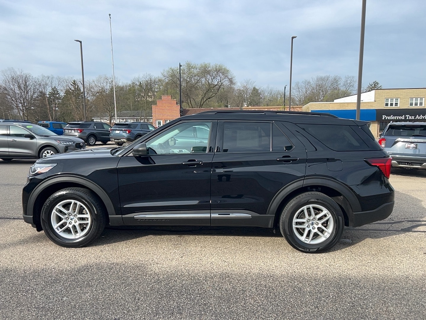 2025 Ford Explorer Active - Photo 8