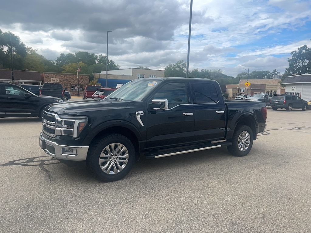 Used 2024 Ford F-150 Lariat Crew Cab Truck