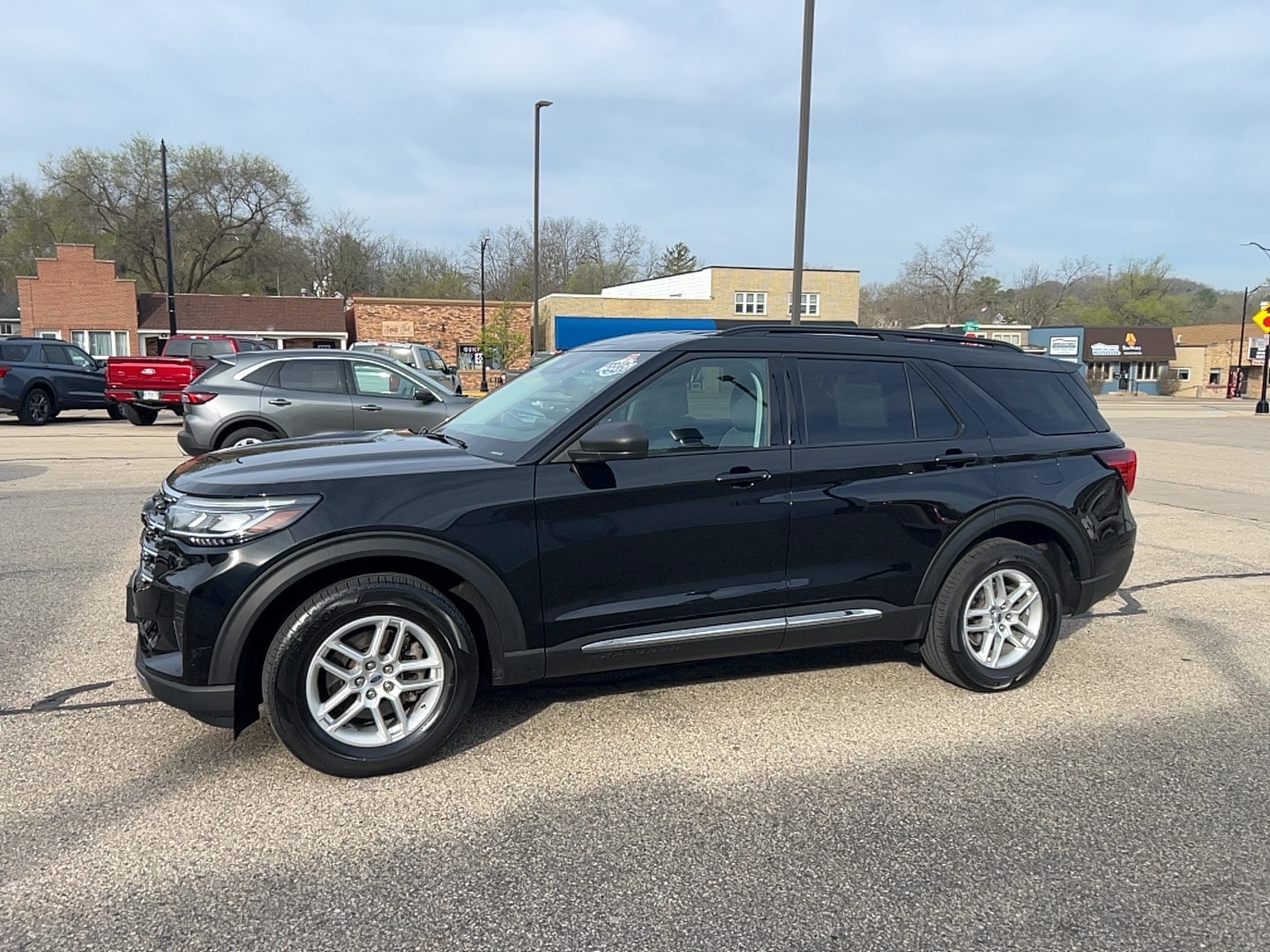 2025 Ford Explorer Active 4WD (PL535)'s photo