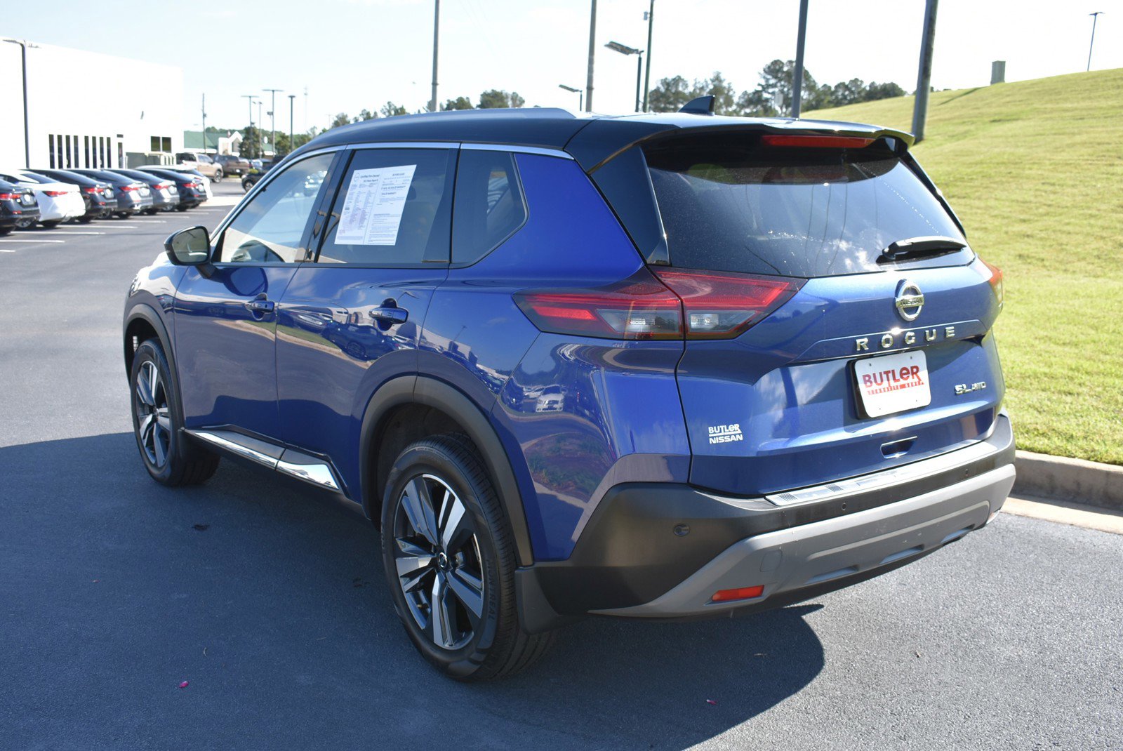2021 Nissan Rogue SL photo 2