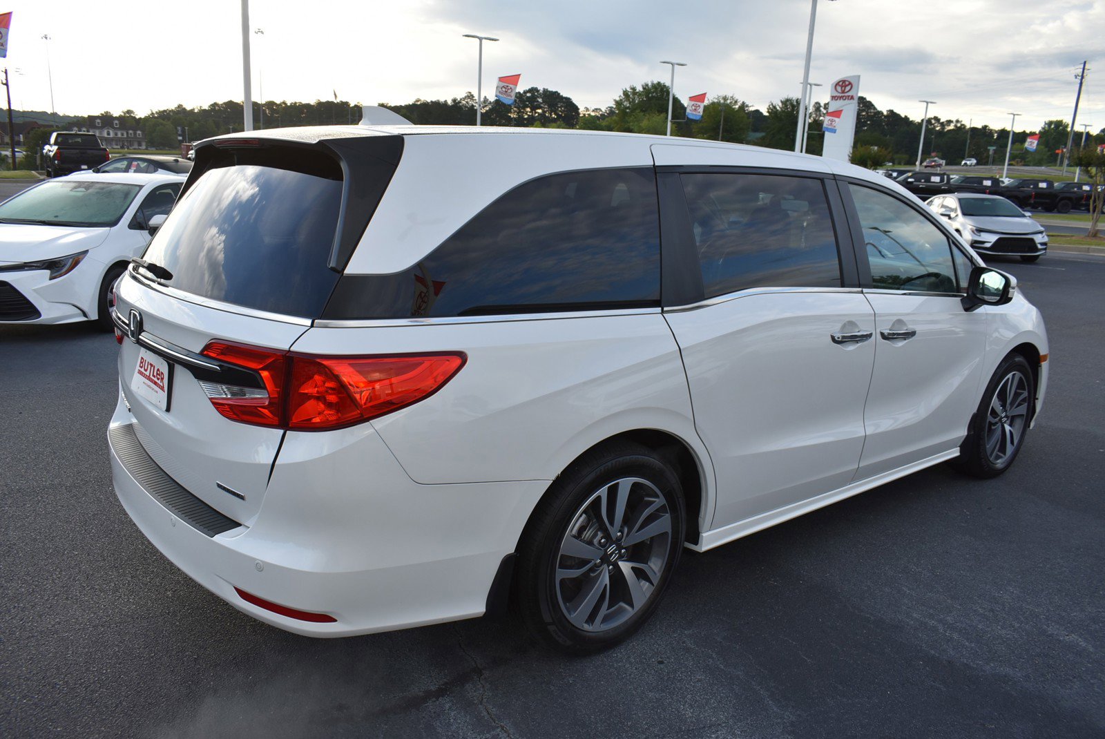 2022 Honda Odyssey Touring photo 4