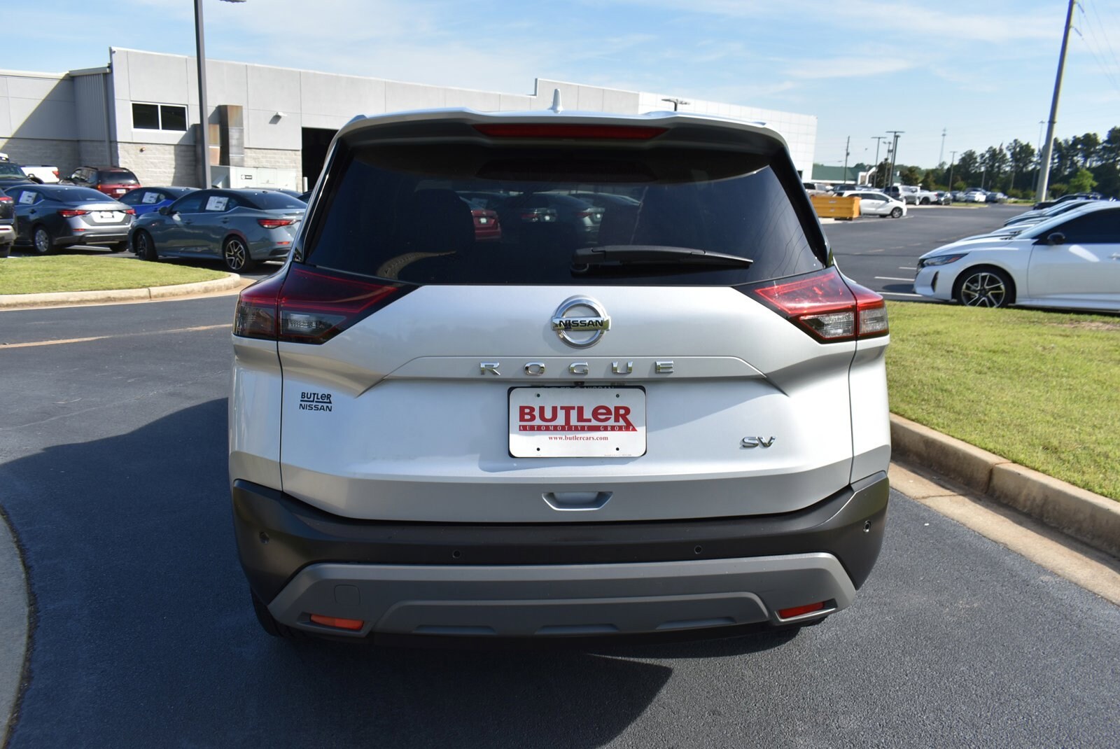2021 Nissan Rogue SV photo 4