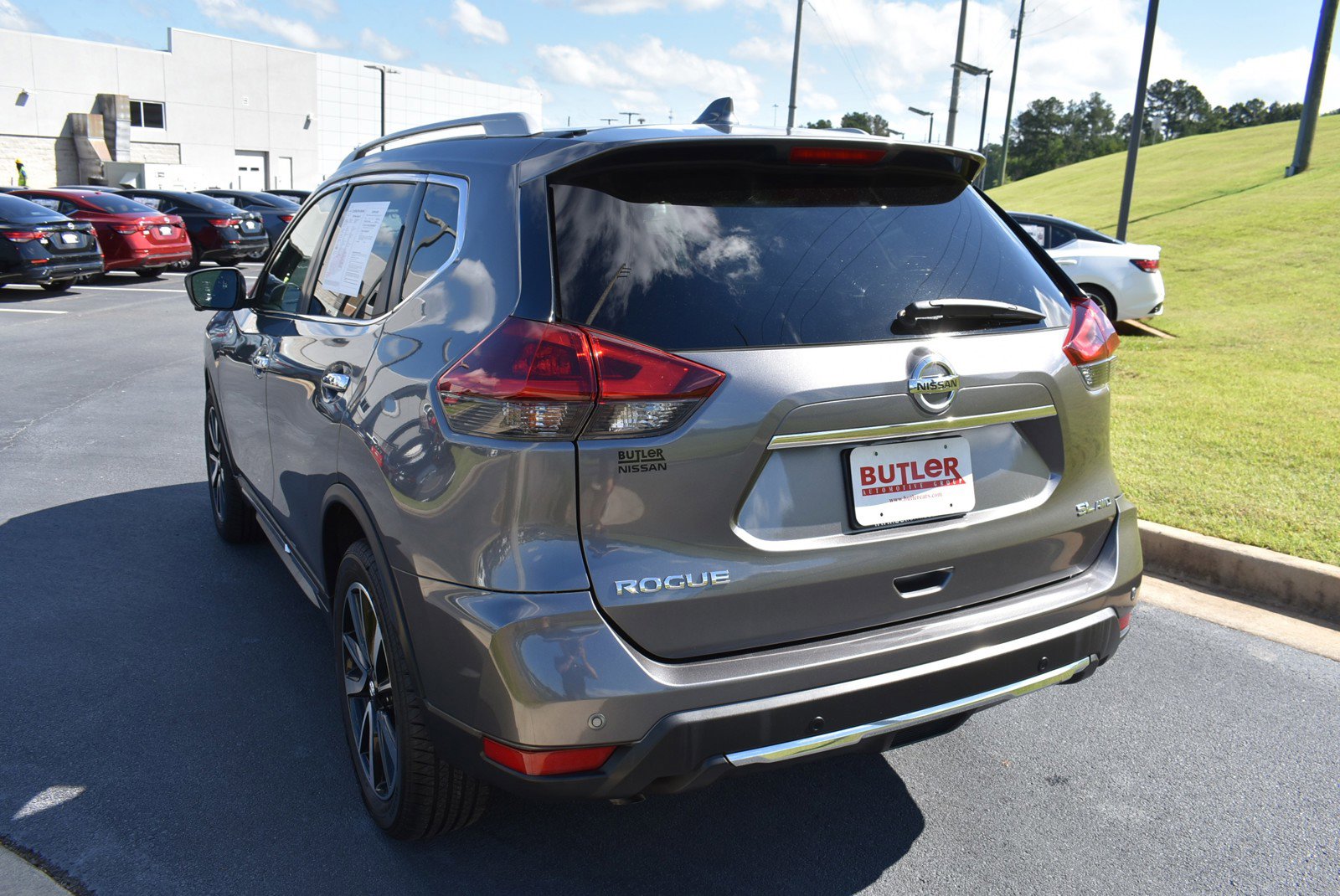 2020 Nissan Rogue SL photo 3
