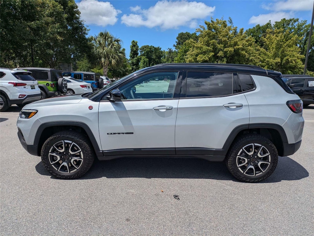 Certified 2025 Jeep Compass Trailhawk SUV