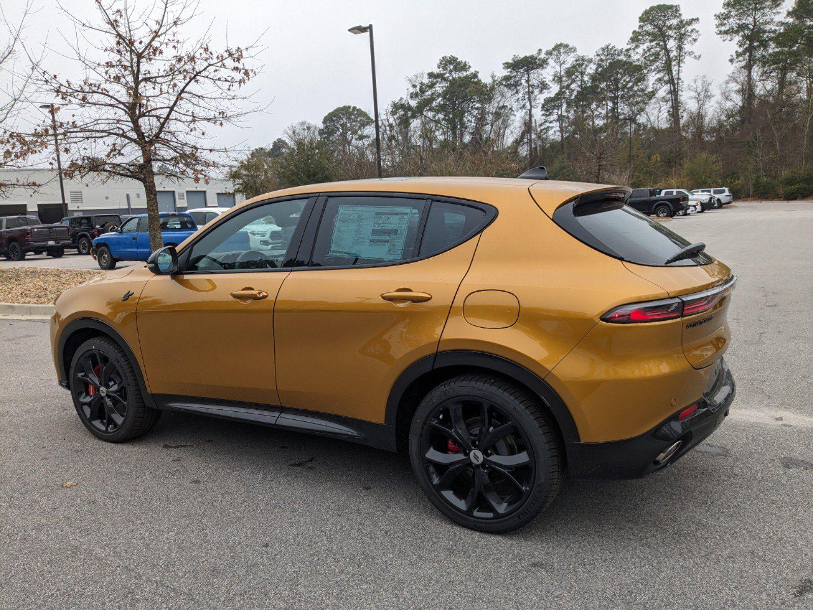 2024 Dodge Hornet R/T Plus photo 4