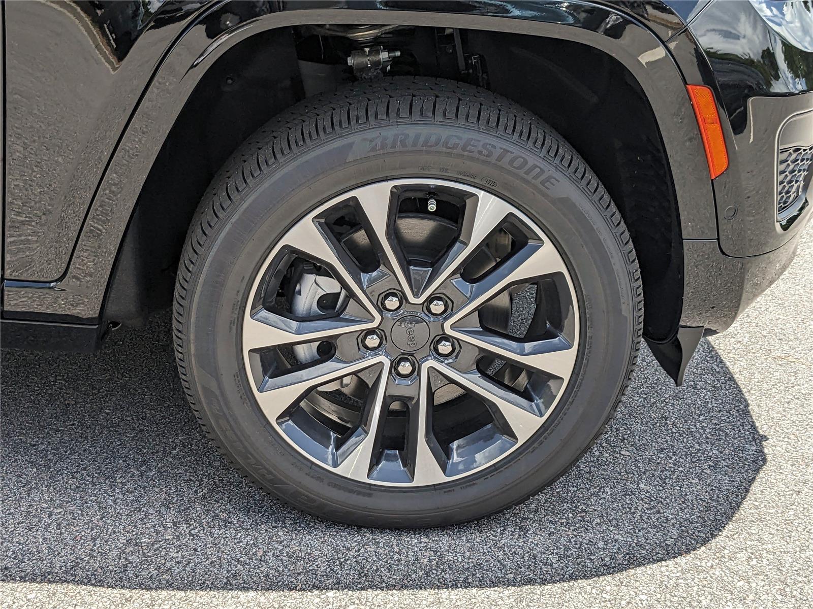 2025 Jeep Grand Cherokee L Overland - Photo 12