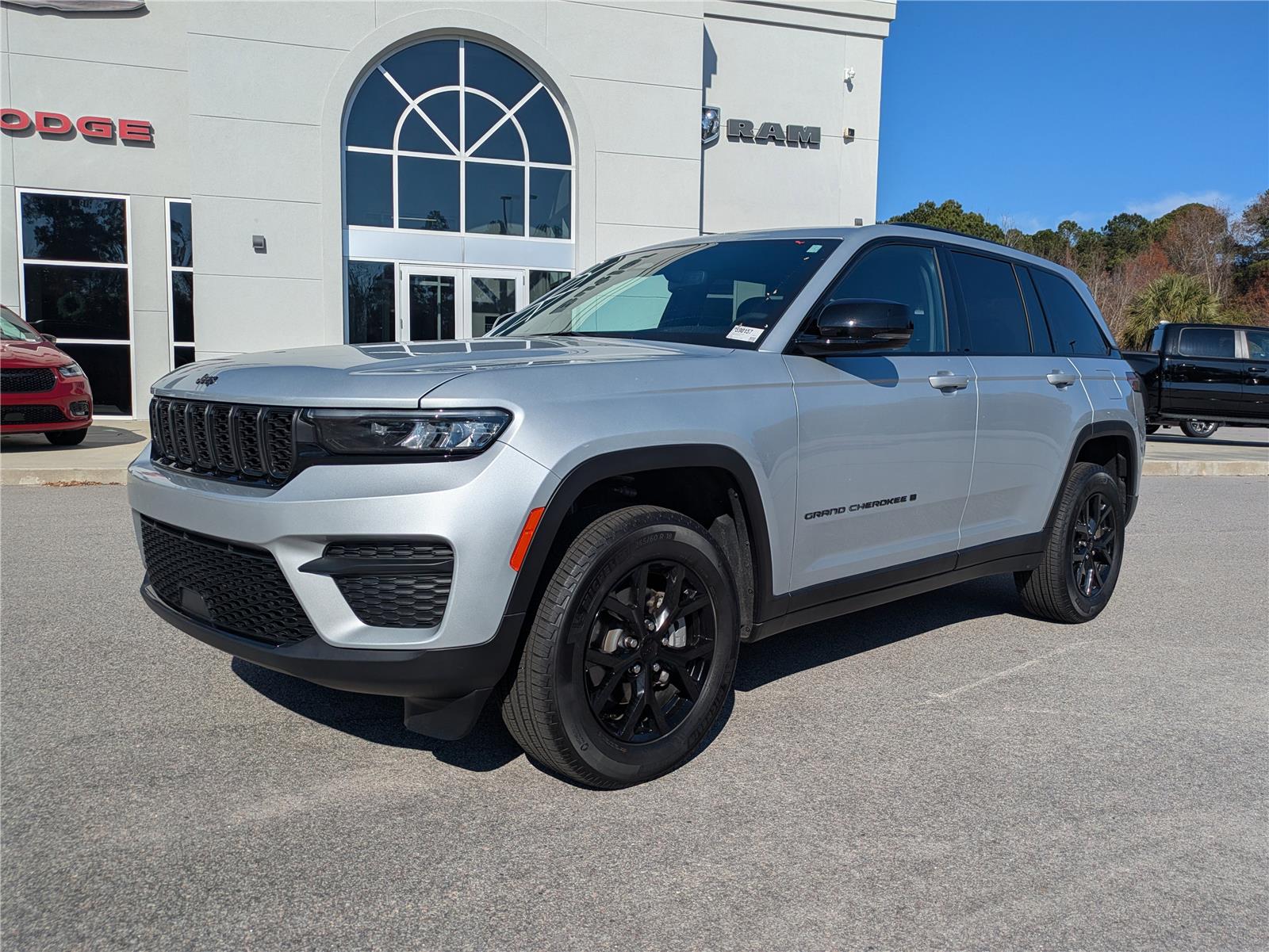 2024 Jeep Grand Cherokee Altitude's photo
