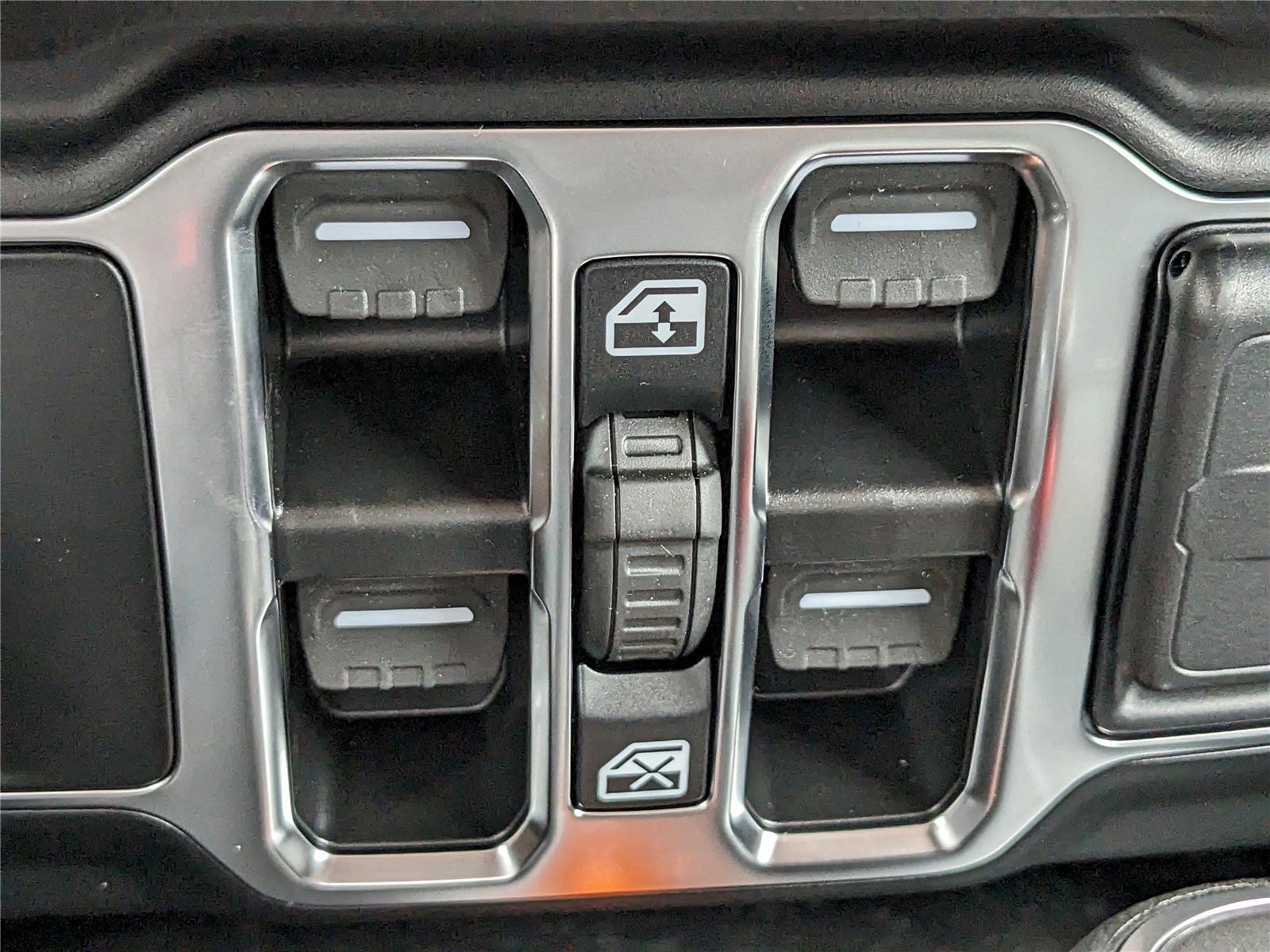 2025 Jeep Gladiator Sport S - Photo 22