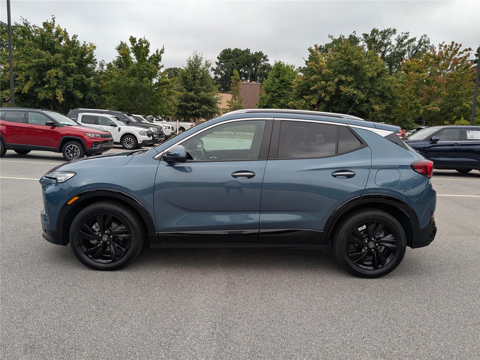 2024 Buick Encore GX Sport Touring photo 3