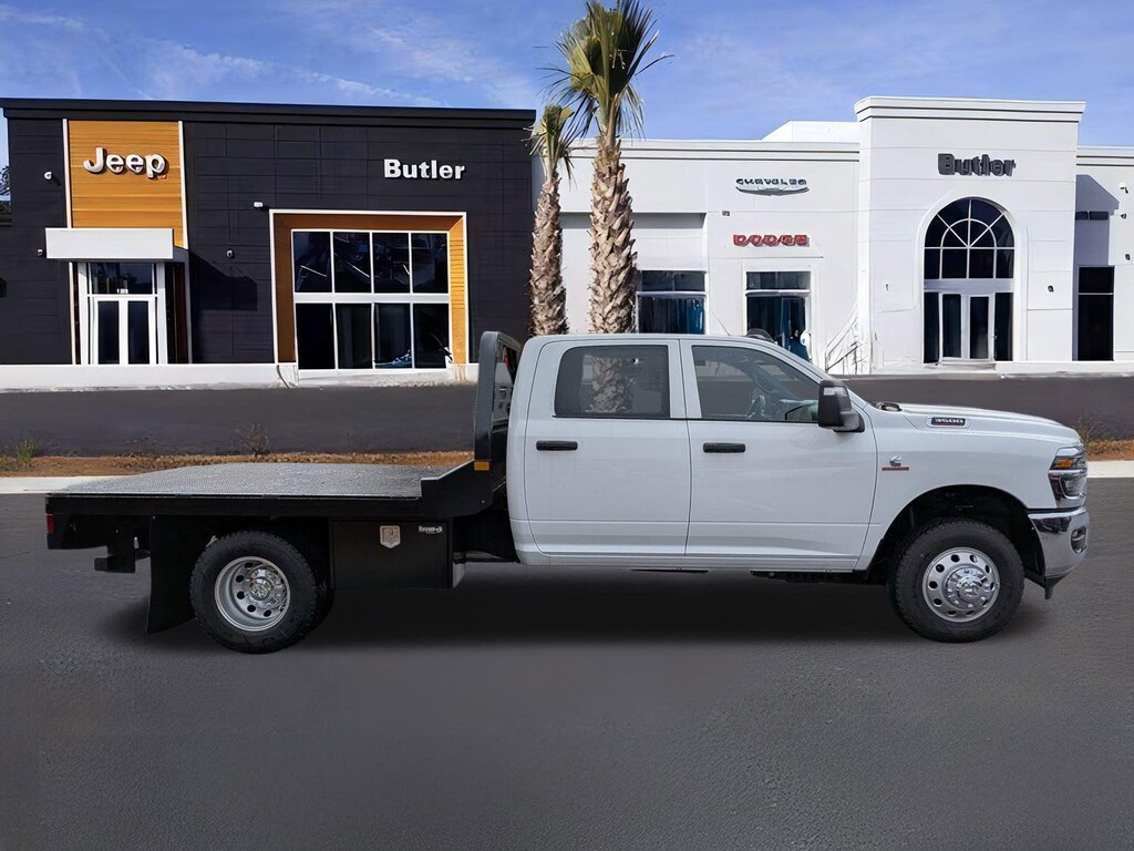 2026 Ram 3500 Tradesman photo 3