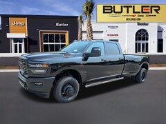 2026 Ram 3500 TRADESMAN CREW CAB 4X4 8' BOX Pickup