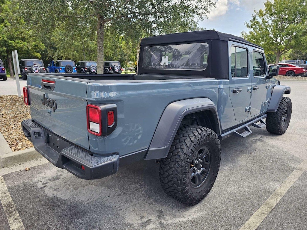 Used 2024 Jeep Gladiator Sport Truck