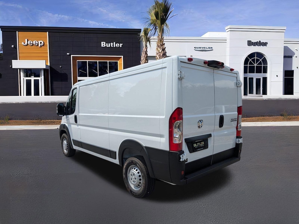 New 2025 Ram ProMaster PROMASTER 1500 TRADESMAN CARGO VAN LOW ROOF 136' W Cargo Van