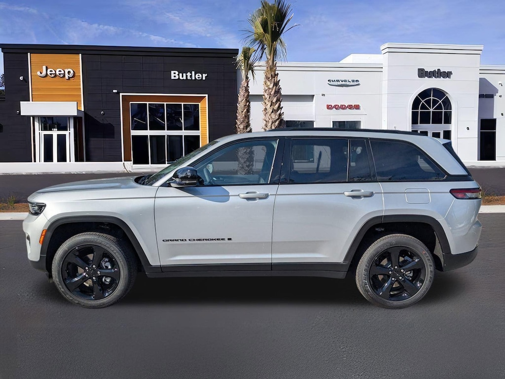 New 2025 Jeep Grand Cherokee ALTITUDE X 4X2 Sport Utility