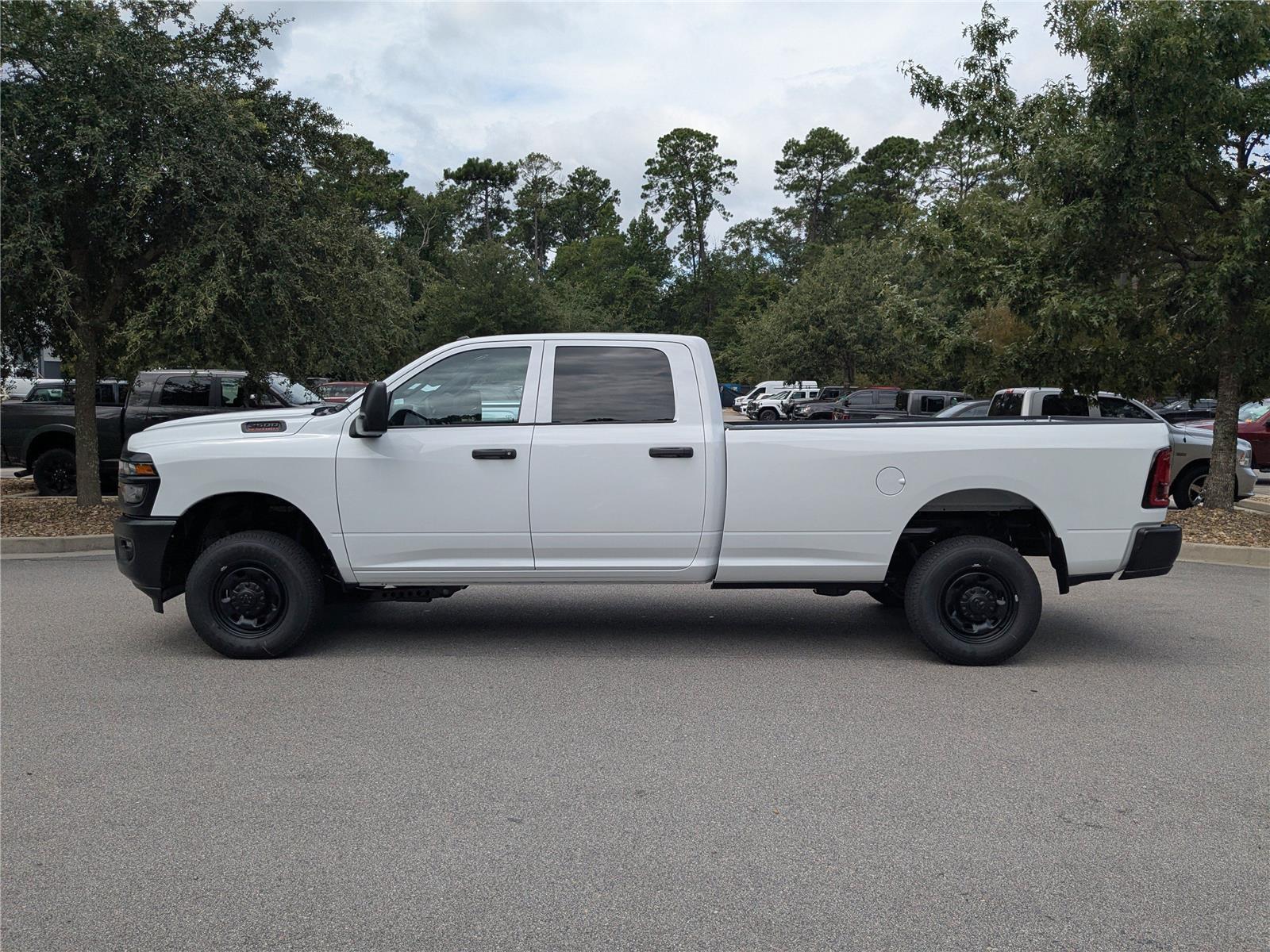 2026 Ram 2500 Tradesman photo 2