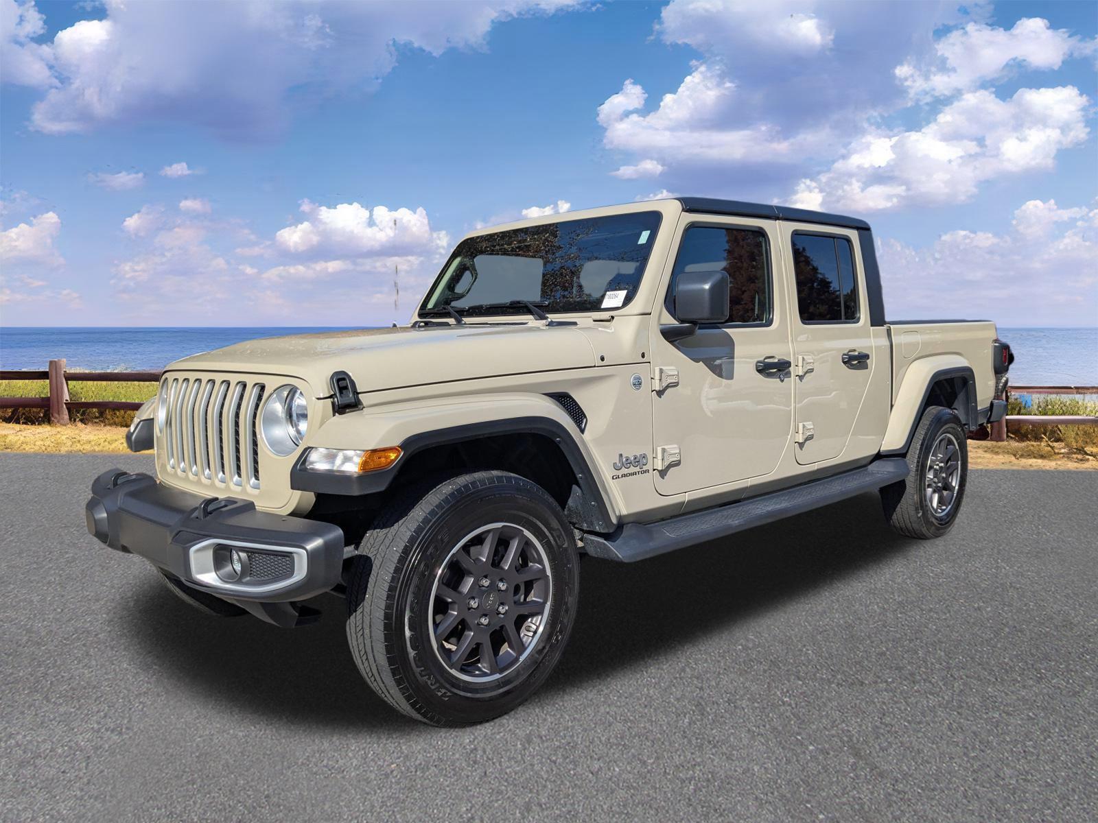 2022 Jeep Gladiator Overland's photo