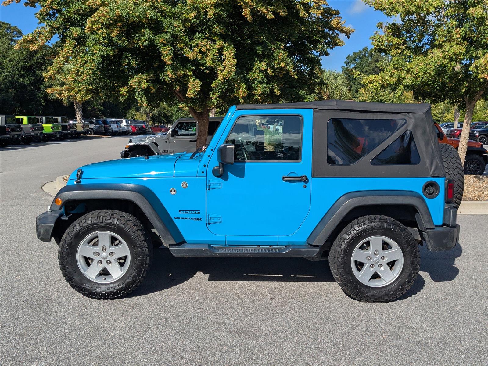 2018 Jeep Wrangler Sport S photo 3