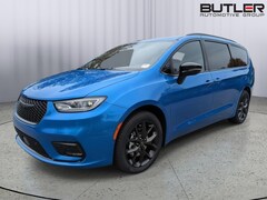 2026 Chrysler Pacifica SELECT Passenger Van