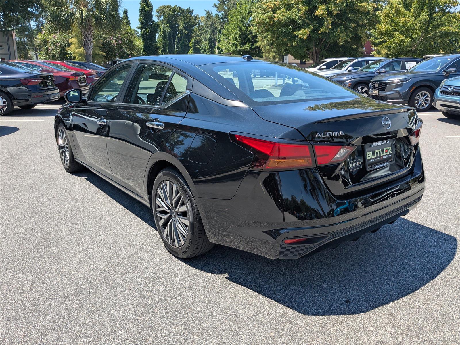 2024 Nissan Altima 2.5 SV photo 3