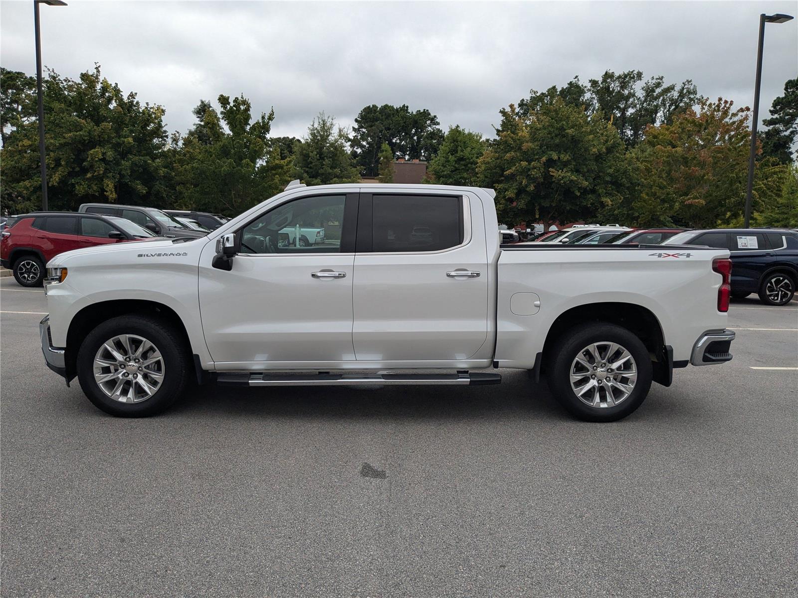 2022 Chevrolet Silverado 1500 LTZ photo 3