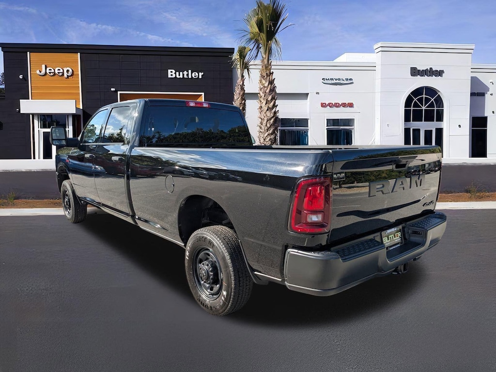 New 2026 Ram 2500 TRADESMAN CREW CAB 4X4 8' BOX Pickup