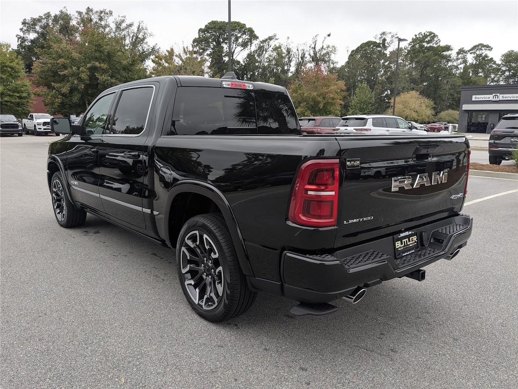 New 2026 Ram 1500 LIMITED CREW CAB 4X4 5'7 BOX Pickup