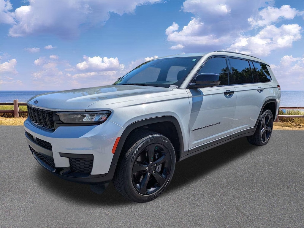 Used 2023 Jeep Grand Cherokee L Altitude SUV