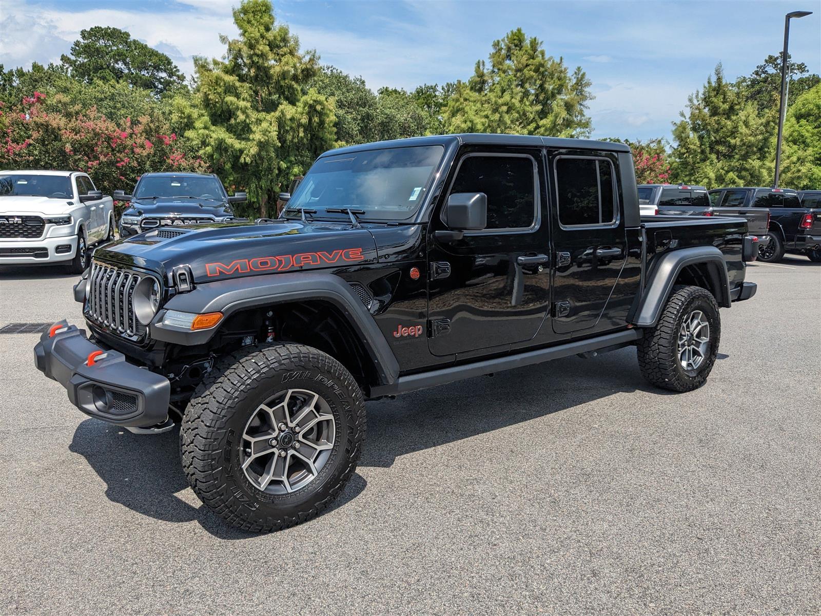 Used 2024 Jeep Gladiator Mojave with VIN 1C6JJTEG0RL133255 for sale in Beaufort, SC