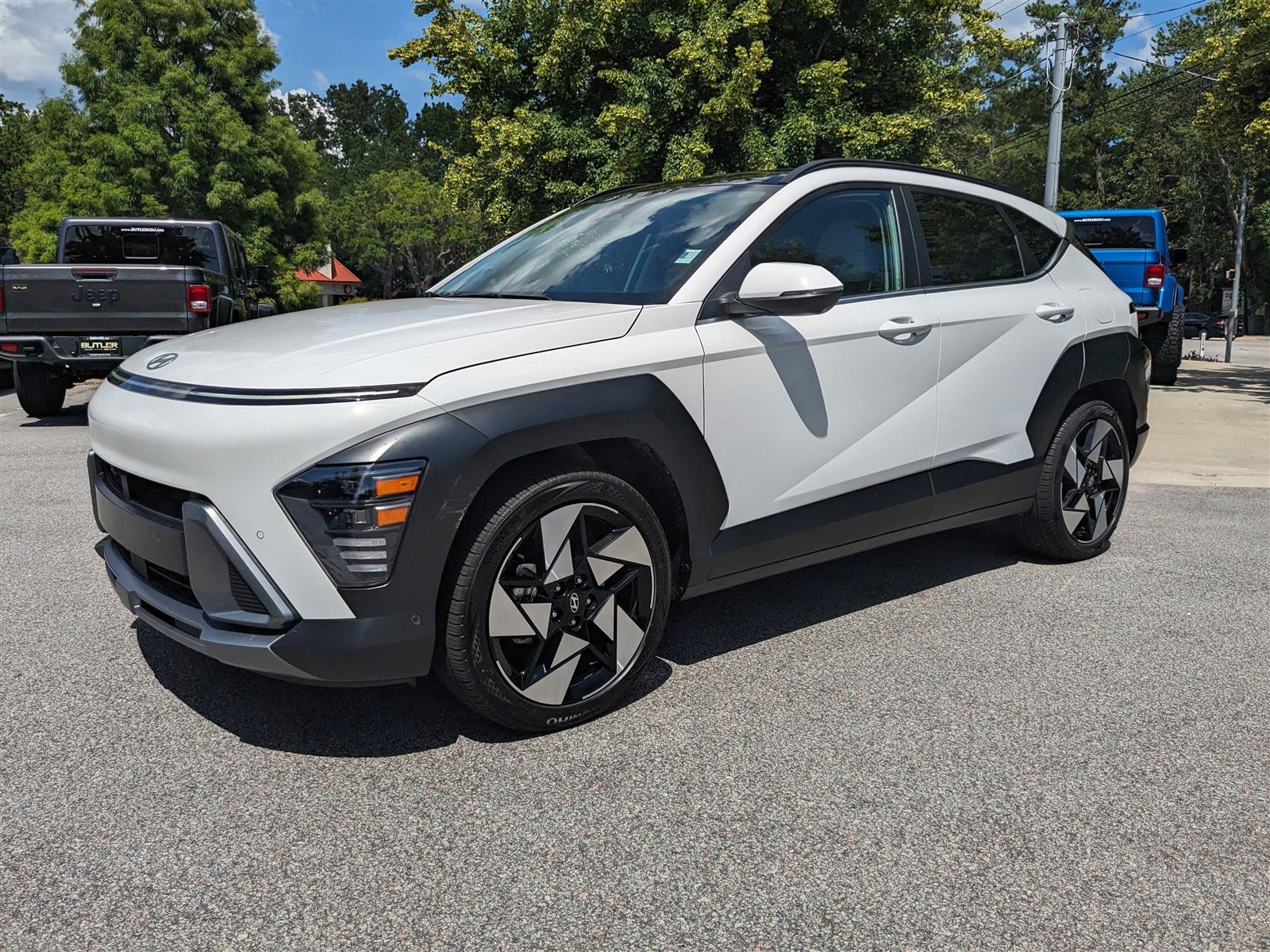 Used 2024 Hyundai Kona Limited with VIN KM8HE3A36RU151781 for sale in Beaufort, SC