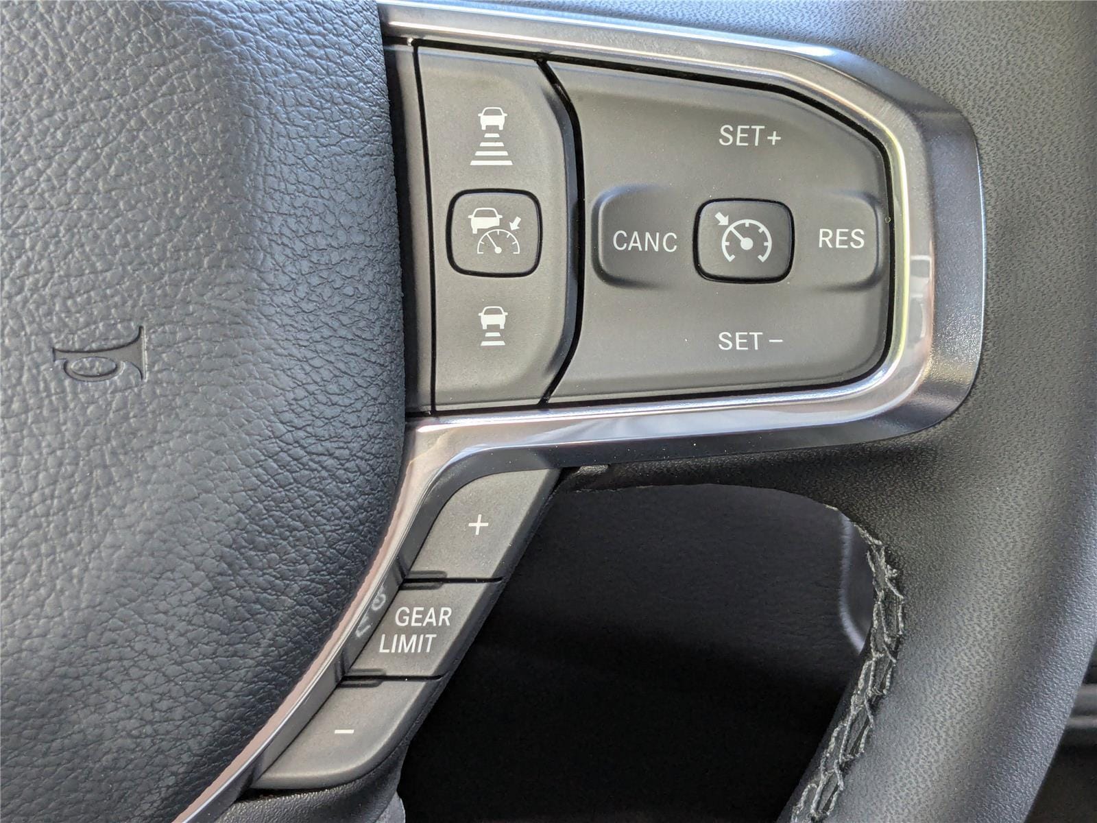 2026 RAM 2500 Laramie - Photo 28