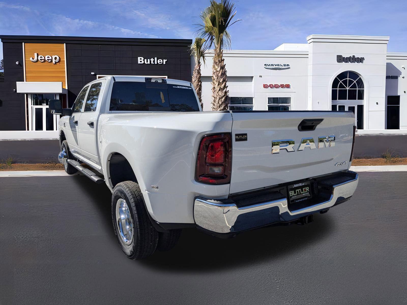 2026 Ram 3500 Tradesman photo 3