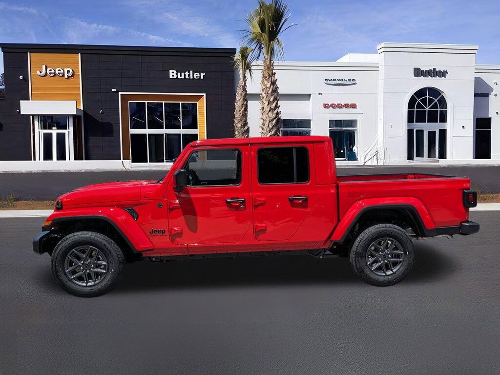 New 2025 Jeep Gladiator SPORT S 4X4 Pickup