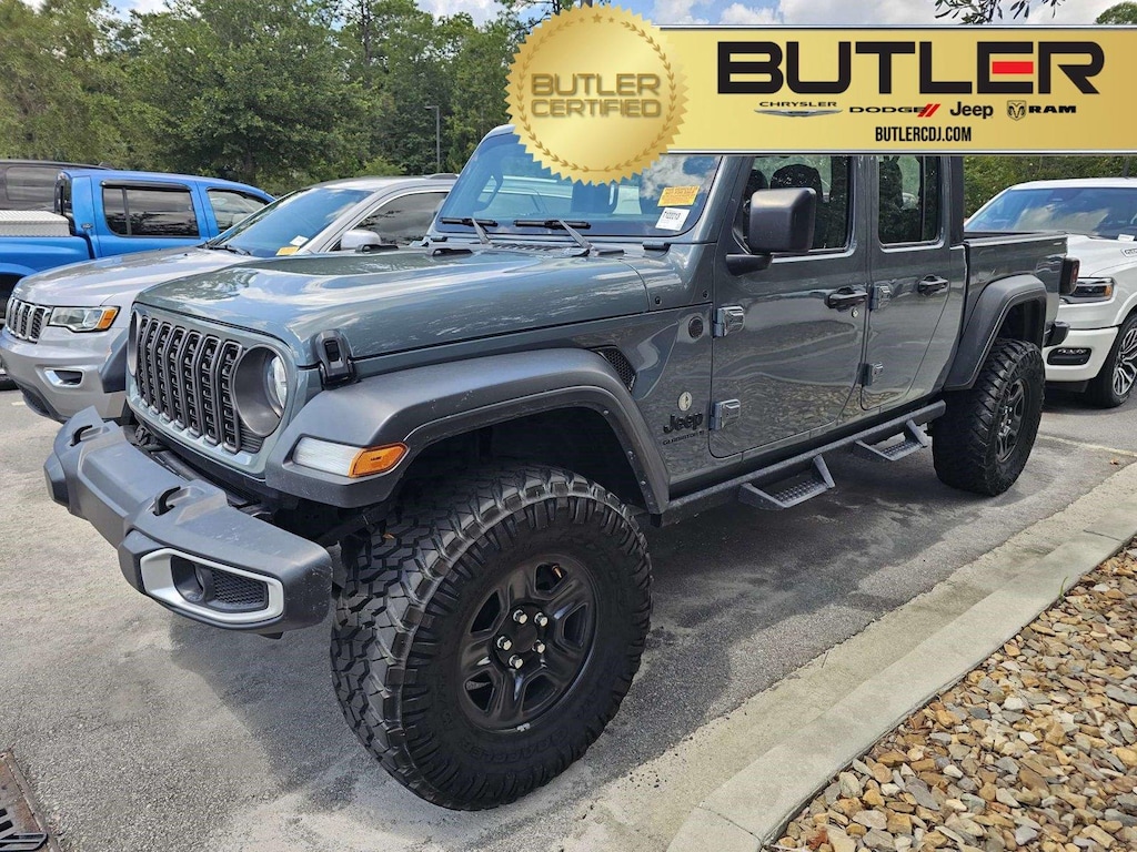 Used 2024 Jeep Gladiator Sport Truck