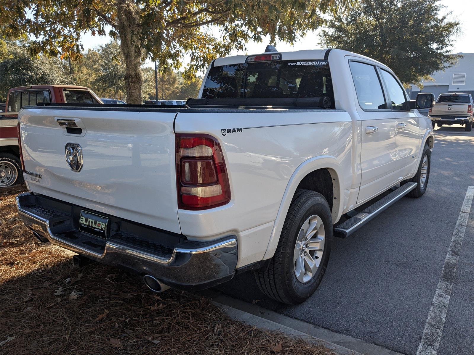 2022 Ram 1500 Laramie photo 3
