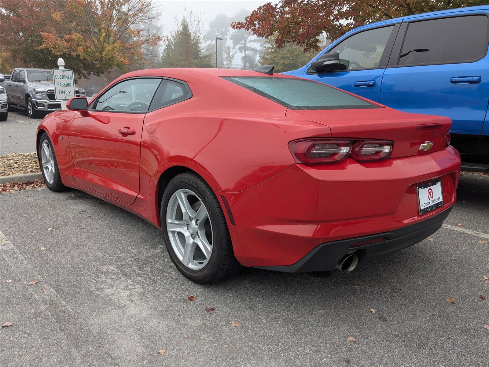 2023 Chevrolet Camaro 1LT photo 2