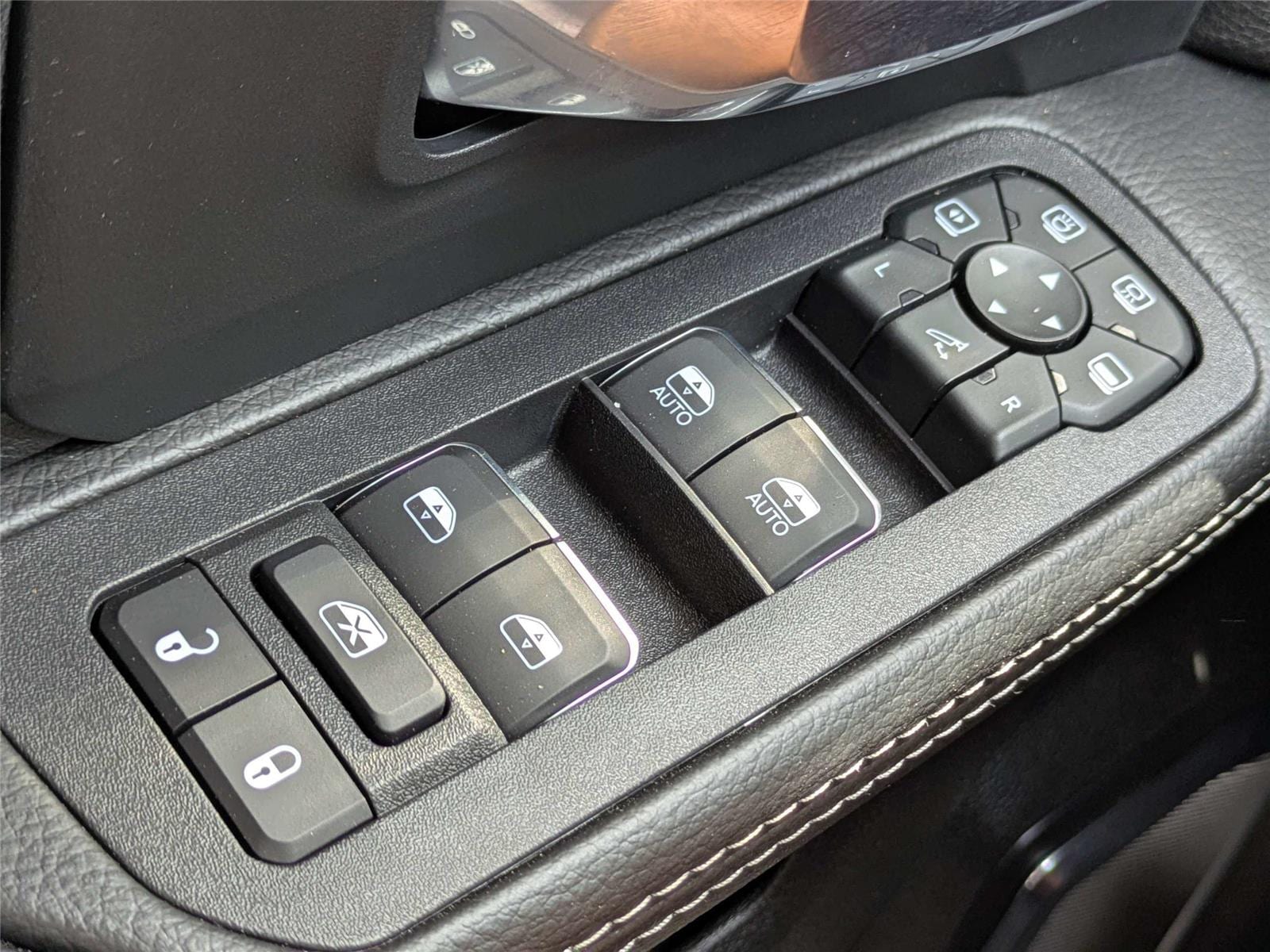 2026 RAM 2500 Laramie - Photo 26