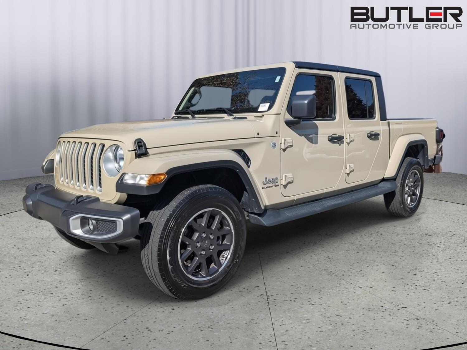 2022 Jeep Gladiator Overland's photo