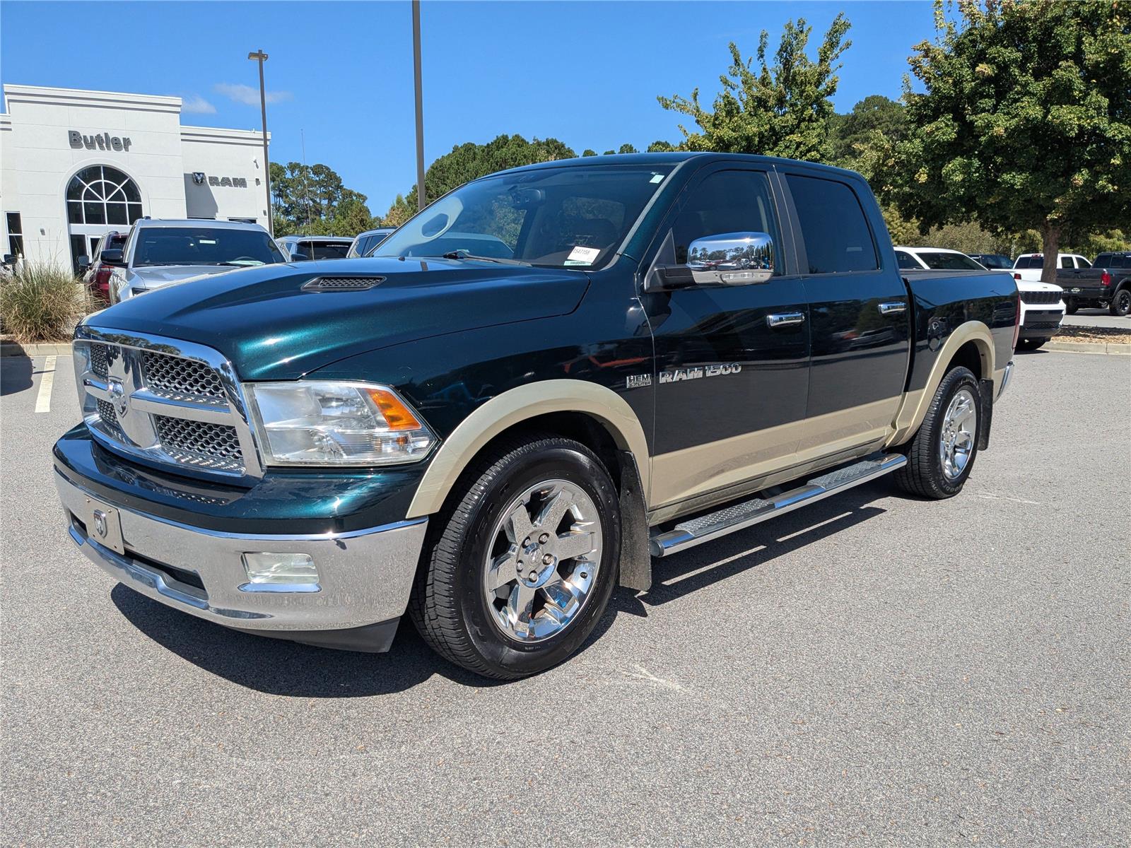 2011 Ram 1500 Laramie photo 2