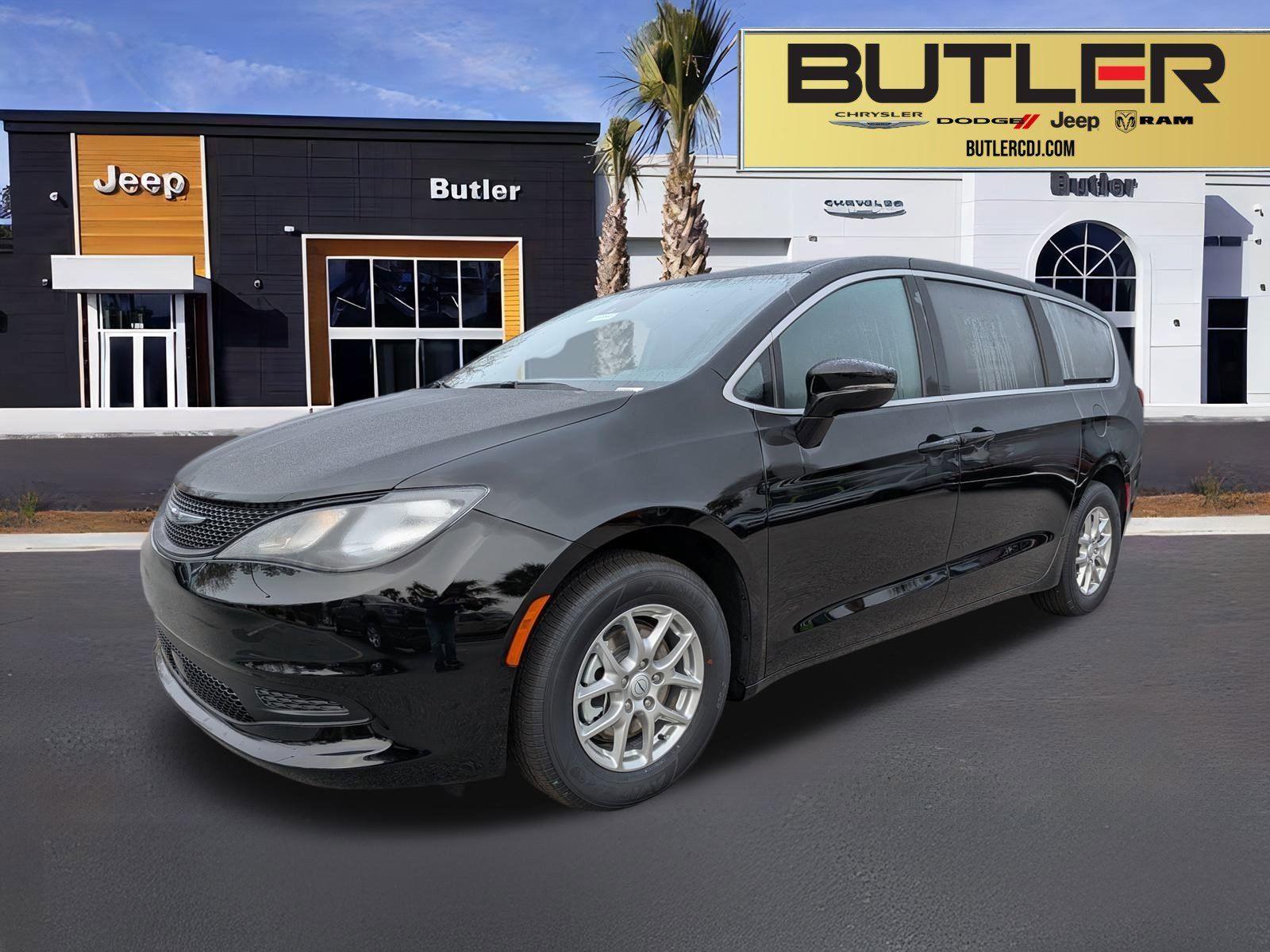 2026 Chrysler Voyager LX's photo