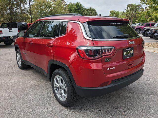2025 Jeep Compass Latitude photo 4