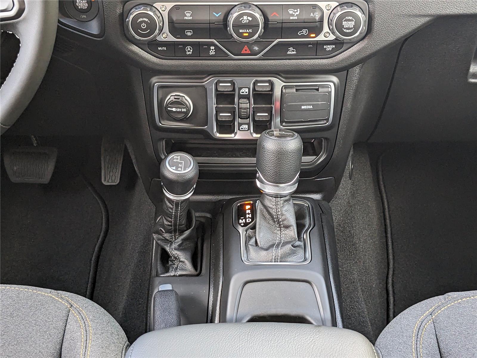 2025 Jeep Gladiator Sport S - Photo 19