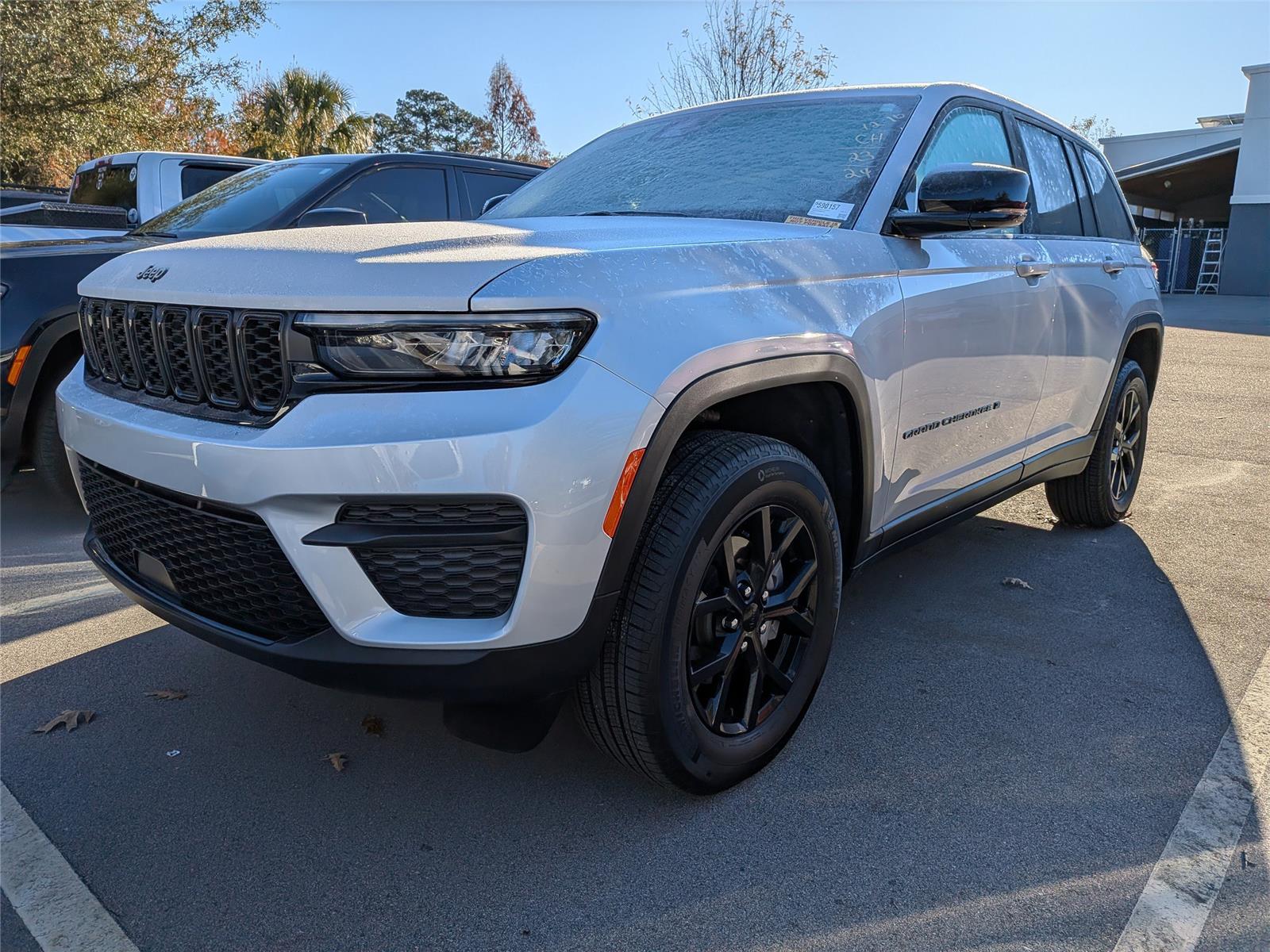 2024 Jeep Grand Cherokee Altitude's photo