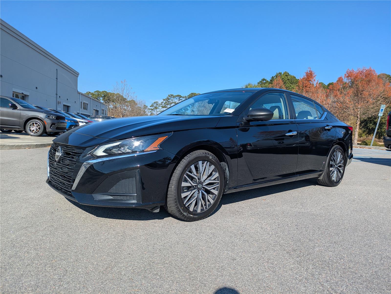 2025 Nissan Altima SV's photo