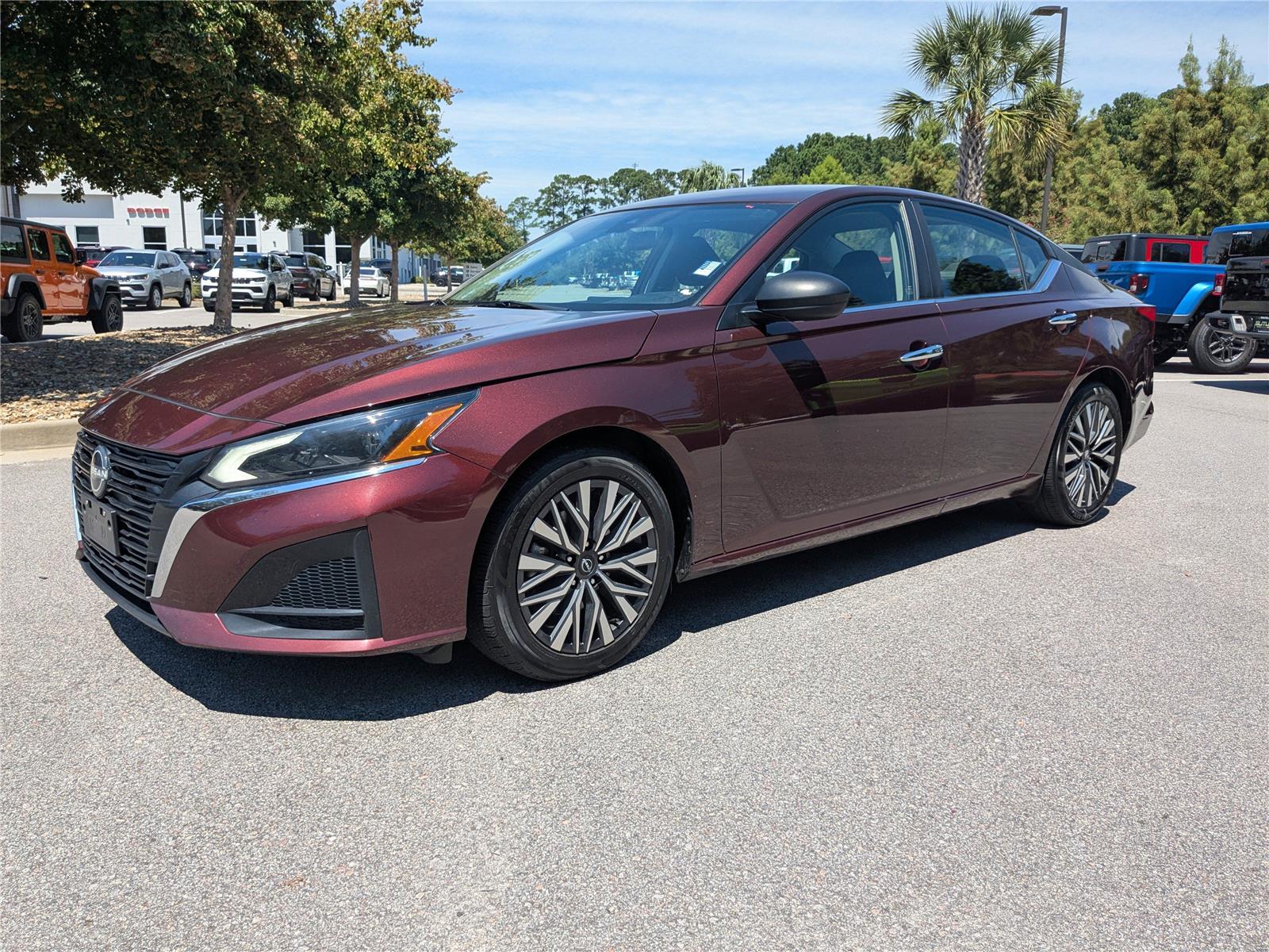 2024 Nissan Altima 2.5 SV photo 2