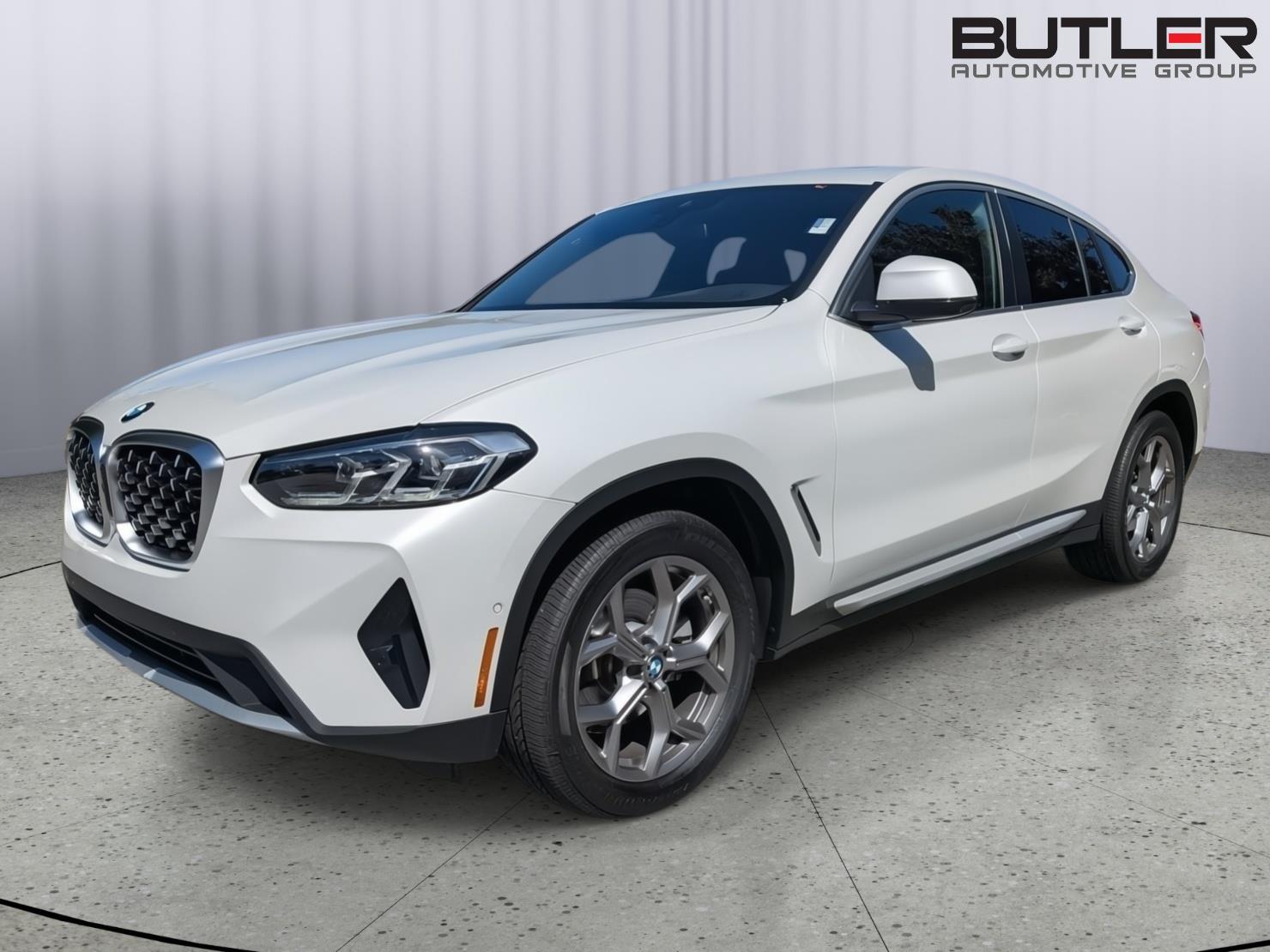 2025 BMW X4 30i's photo