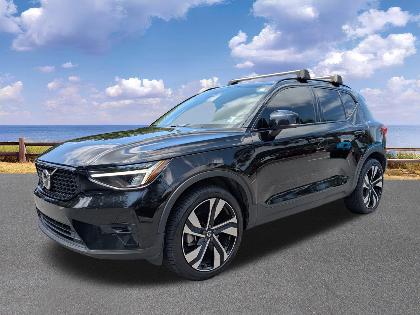 2023 Volvo XC40 Plus's photo